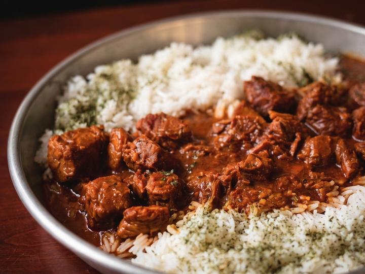 Goulash with rice / Gulaš sa pirinčem