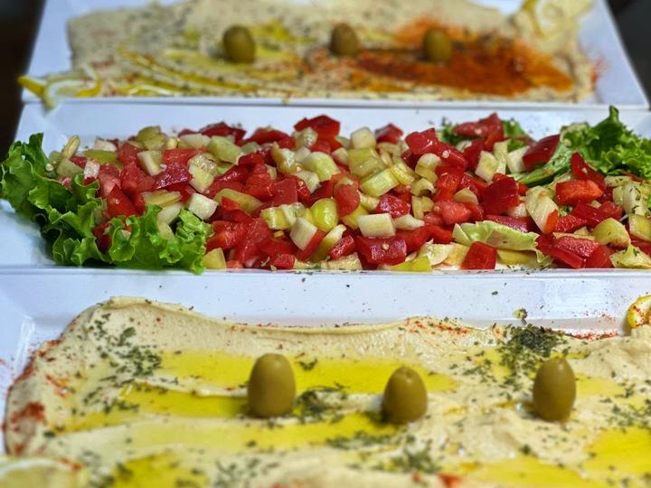 Salad & hummus / Salata, humus