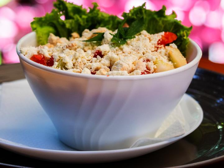 Salad with cheese / Salata sa sirom