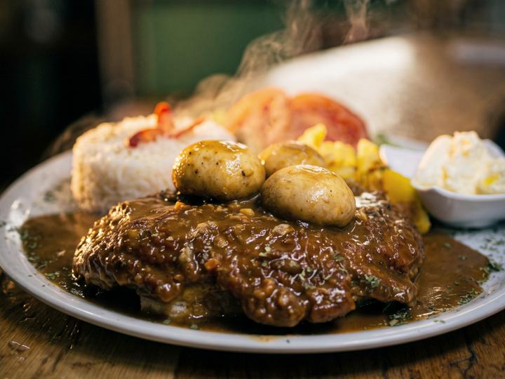 Cutlet in gravy / Šnicla u sosu