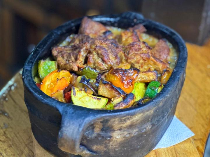 Clay pot / Zemljani lonac
